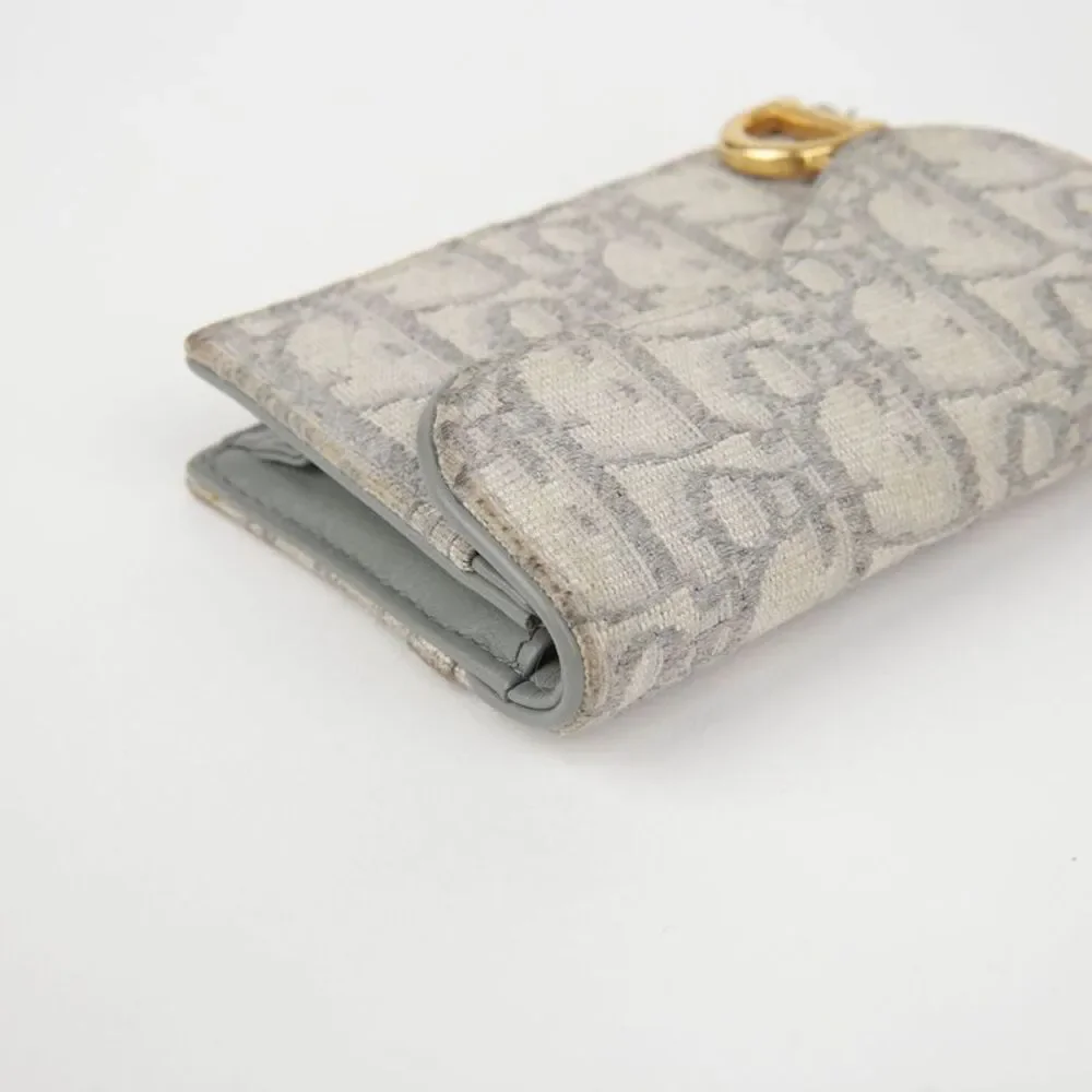 Oblique Saddle Flap Card Holder